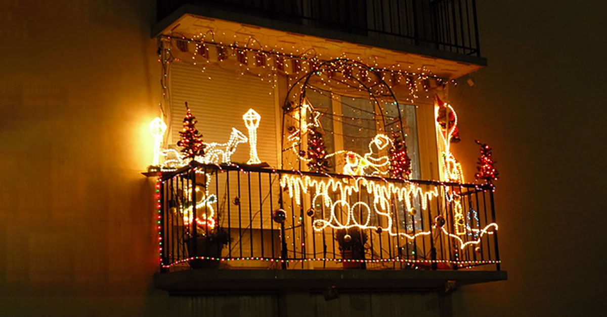 decorare balcon craciun